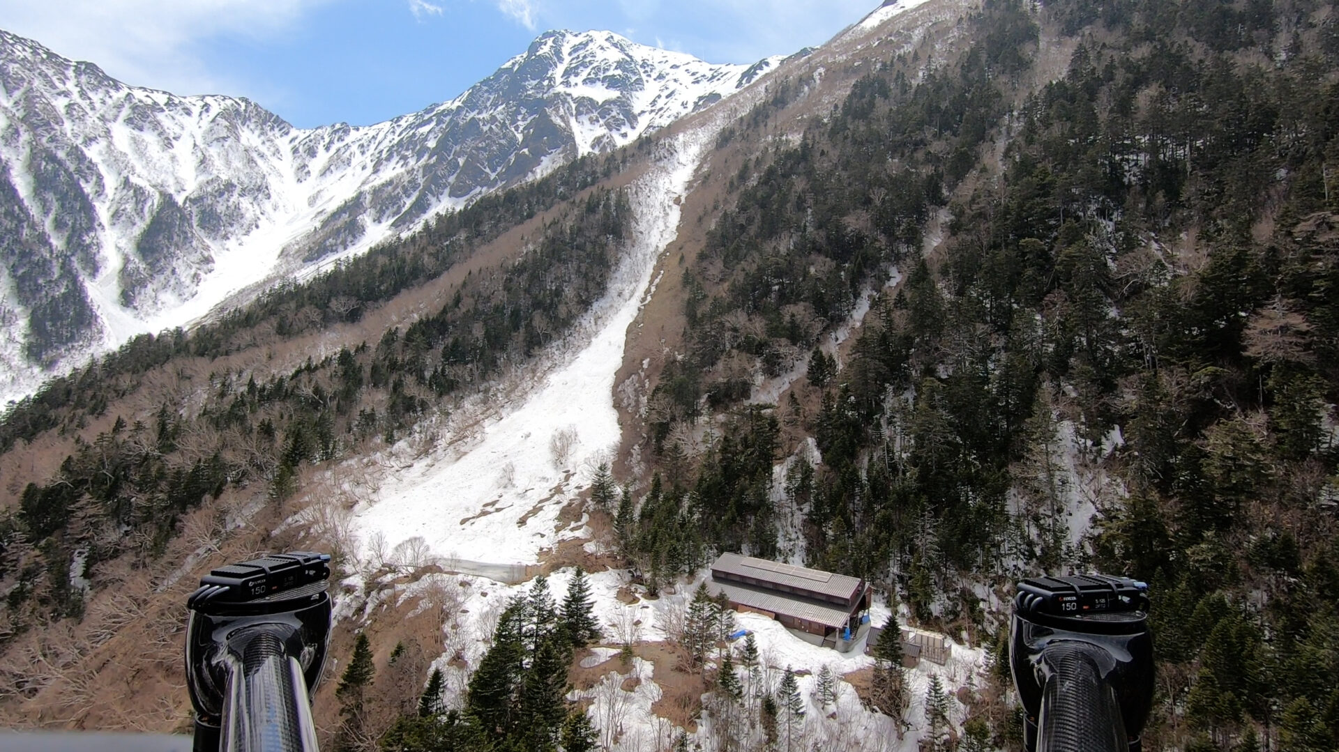 北岳肩の小屋へのデモフライト 株式会社トプテック ドローン事業部